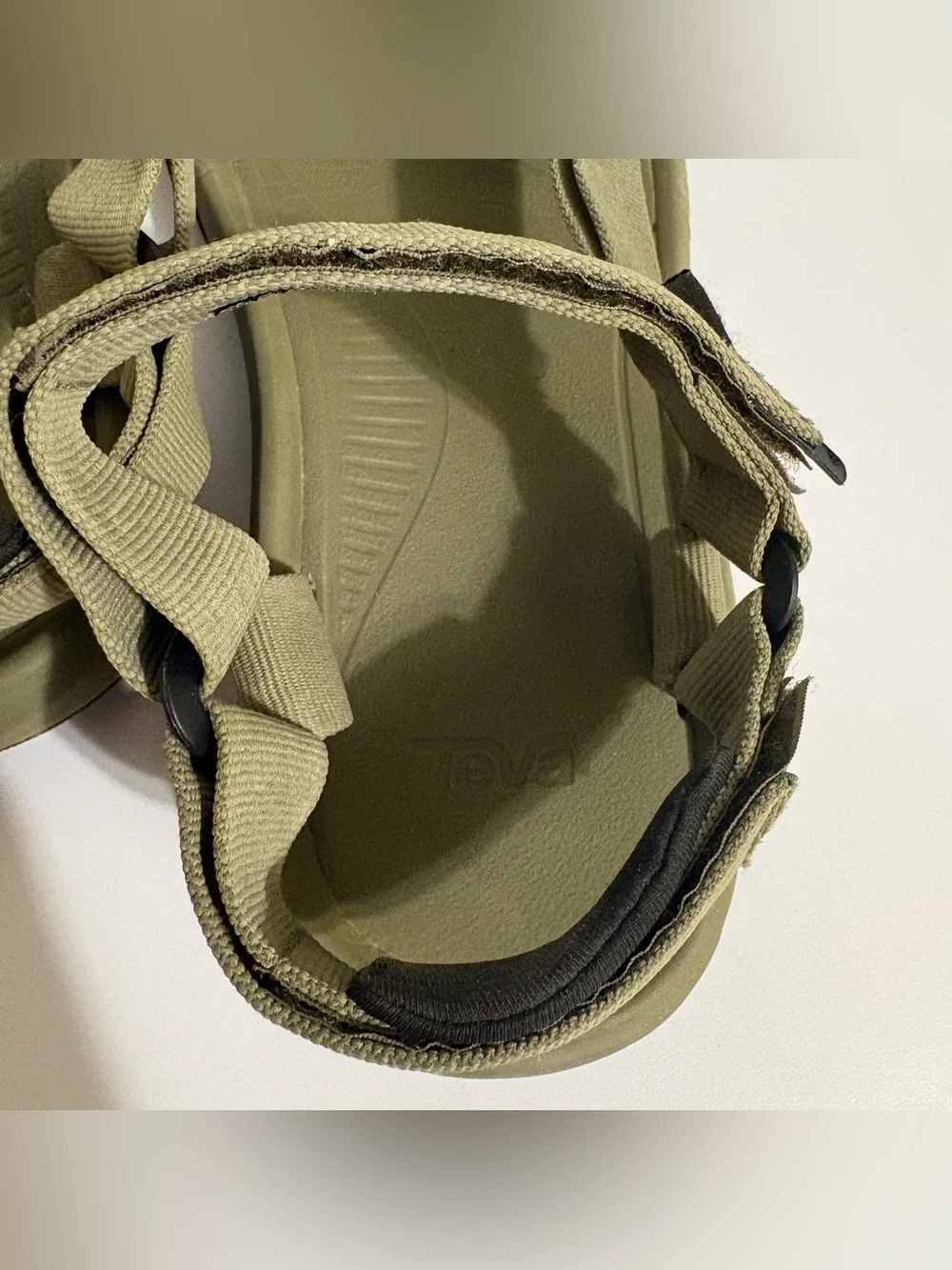 Teva Hurricane XLT2 Olive Green Hook-and-Loop Strapped Men's Sandals Like New
